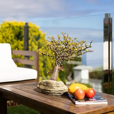Home2book Stunning Loft Seaviews La Golosa Apartman